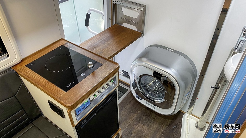 1683103681943736.jpg 房车网