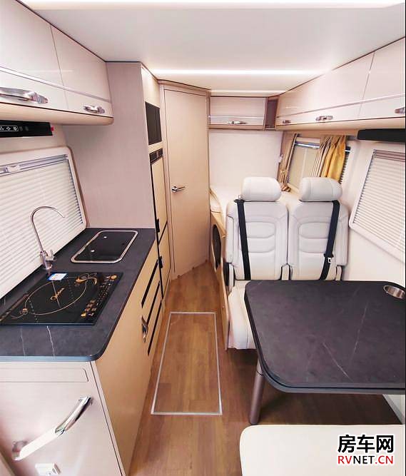 标配四驱、差速锁+48V电源系统,长安峰景.蓝鲸览拓者房车焕新出发_6 标配四驱、差速锁+48V电源系统,长安峰景.蓝鲸览拓者房车焕新出发_6