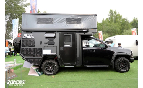 开牧马人住帐篷 vs 开麦卡住&ldquo;标间&rdquo;！当代越野人的终极选择题