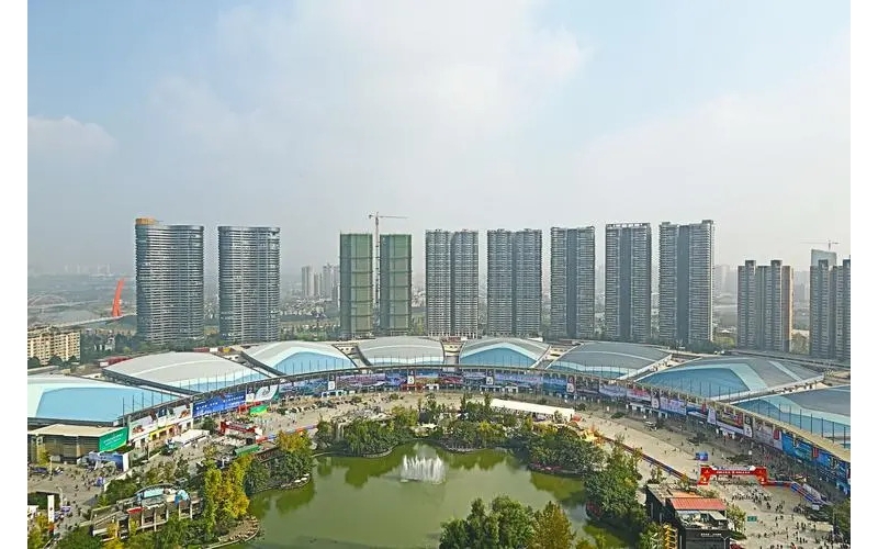 4月21日-23日第5届成都国际房车露营户外旅游展览会暨第7届房车生活节在成都世纪会展中心隆重举办