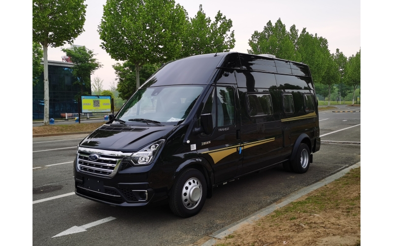 有人问我为什么买福特房车 因为福特能让你舒心放飞自我说走就走