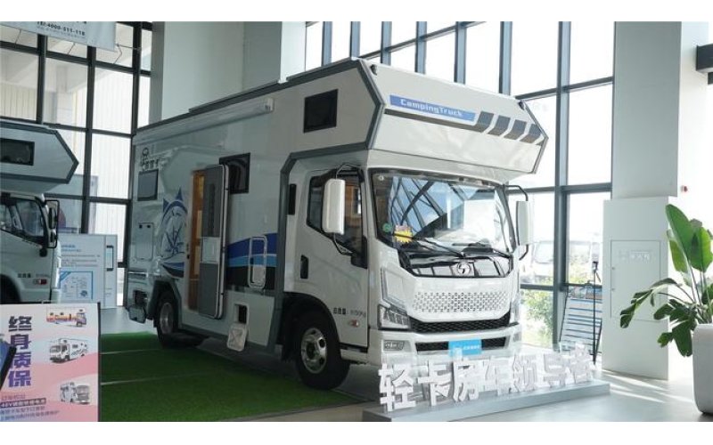 它带火了轻卡房车，超大的空间实惠的价格，9月20亮相成都房车展