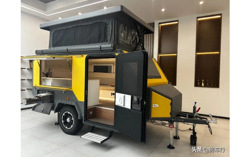一车三用！能住人能越野还能摆摊的升顶拖挂房车，指导价9.98万