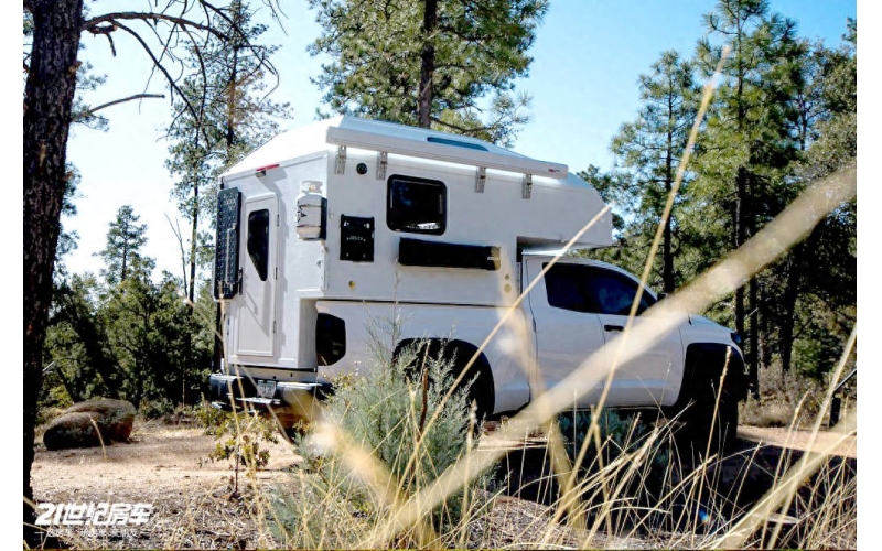 轻巧蜂窝结构，解锁越野露营新体验&mdash;AT Overland 新款卡车露营设备