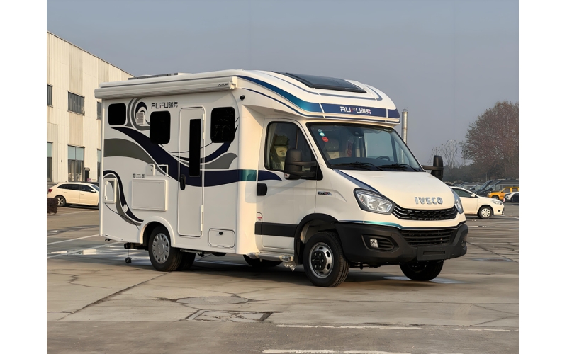 2024款瑞弗T800小额头房车