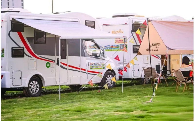 上海普陀举办“最爱TOP.中央公园房车音乐节” 引爆城市狂欢