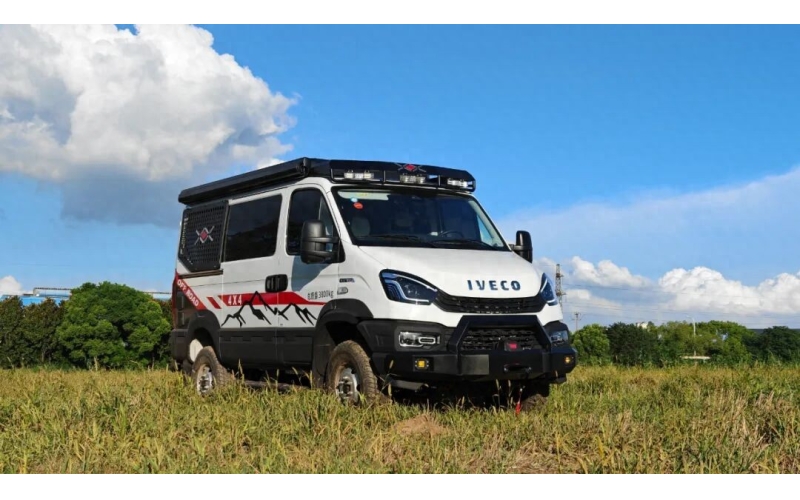 这才是能越野的宿营车，11月28亮相成都房车展，全时四驱三把锁