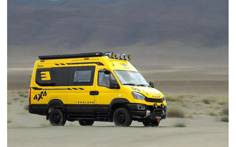 三把锁依维柯4驱房车，11月28亮相成都房车展，房车界天花板