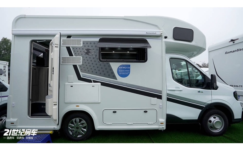 6座3卧+48V电路+300L清水！罗曼特斯福特 T8海豹 C63侧拓版房车