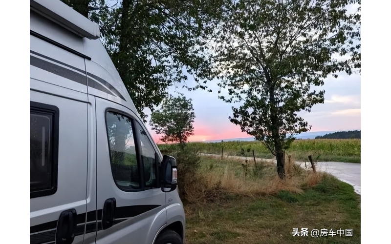 低调的旅居能手：什么是B型房车？B型房车可称为&ldquo;伪装大师&rdquo;。