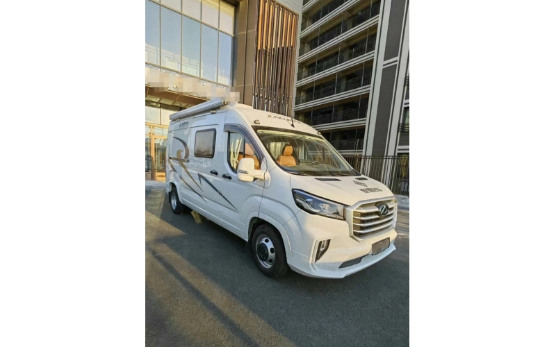 近 6 米的大空间房车，到底有多爽？第一次进去我直接沉默了