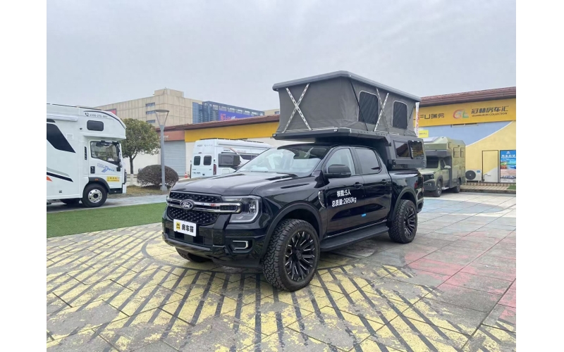 福特游骑侠四驱升顶房车以&ldquo;一车多能&rdquo;的定位脱颖而出，成为越野探险、家庭旅居与城市通勤的跨界利器