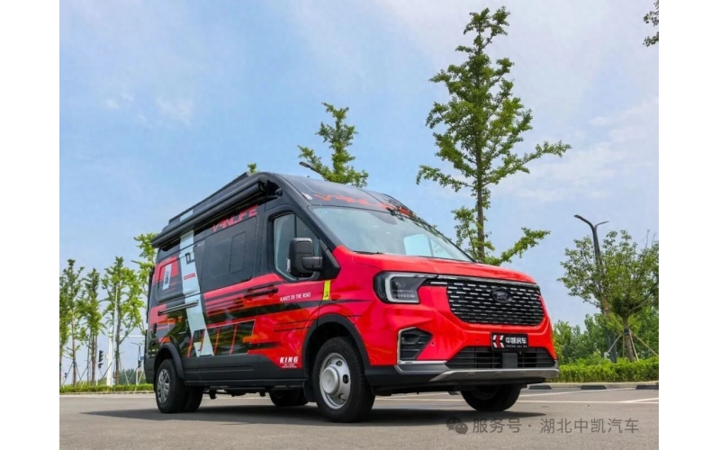 全时四驱福特T8房车，5月15-17亮相成都房车展，烂路也能随便开