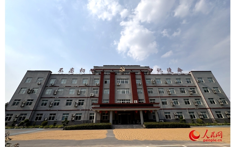 连续四年敞开大门 河南滑县多地机关大院变身&ldquo;晒粮场&rdquo;